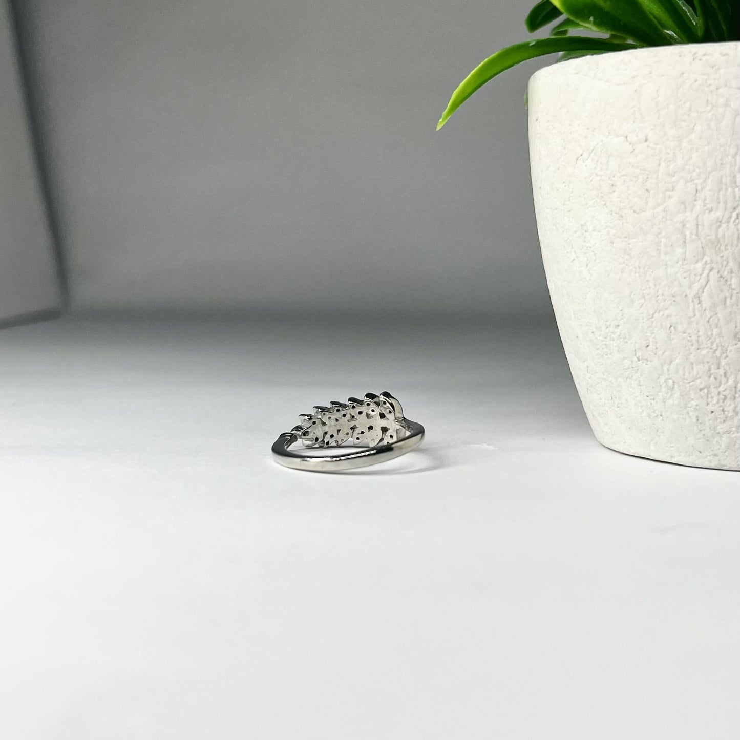 Silver Zirconia Leaf Ring