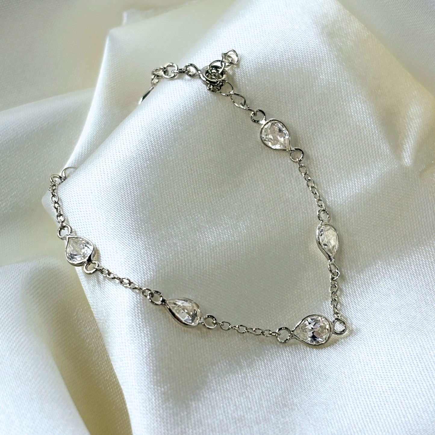 Silver Pearl Drops Bracelet